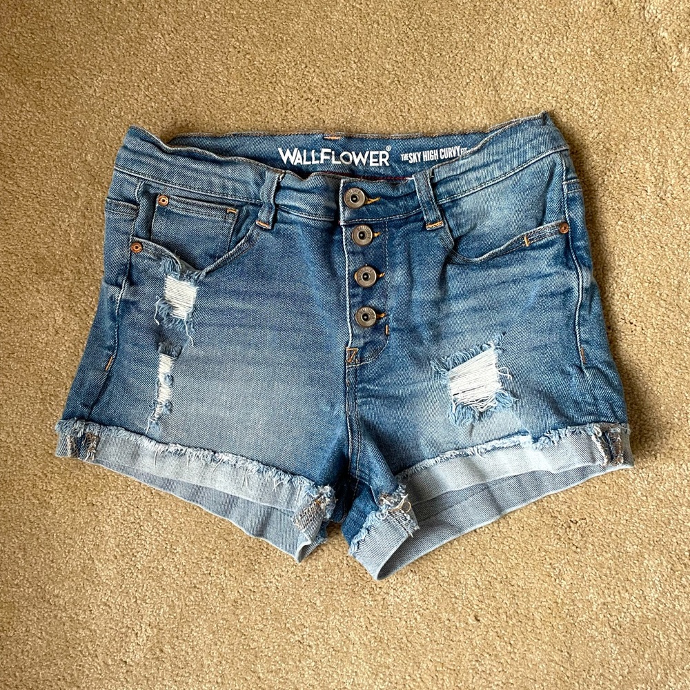 High Waist Button Up Cuffed Jean Shorts | Light Wash Distressed